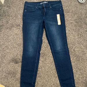 Universal Thread Mid-Rise Skinny Jeans